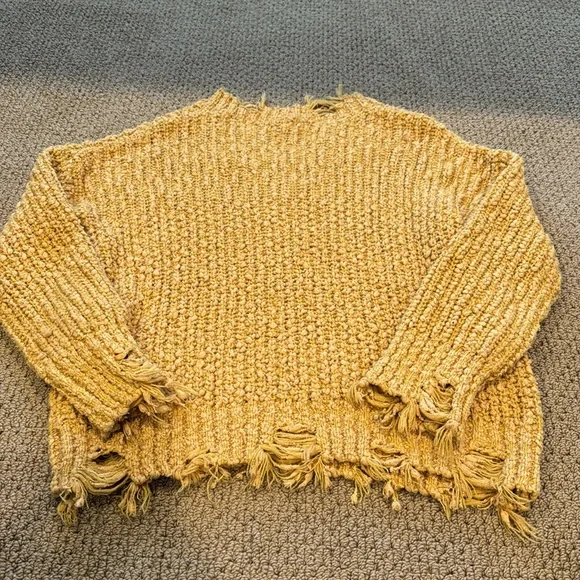 Wish list, distressed, knit sweater - Picture 6 of 6